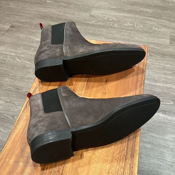 Hugo Boss Chelsea Boots - Picture 5 of 9